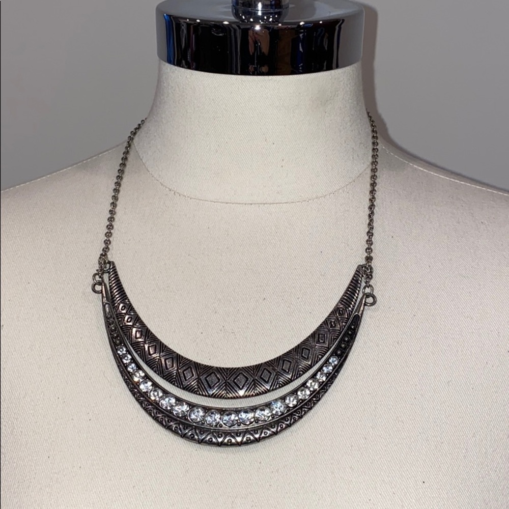 Statement necklace